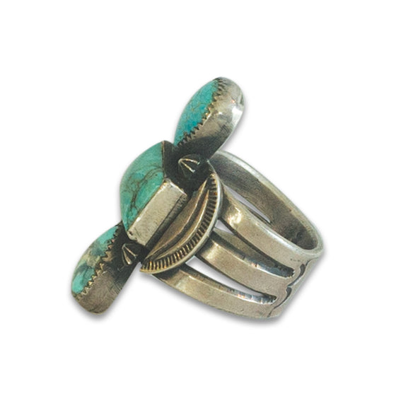 Red Rabbit Trading Co. /  Ring Split Shank w/3 Stones